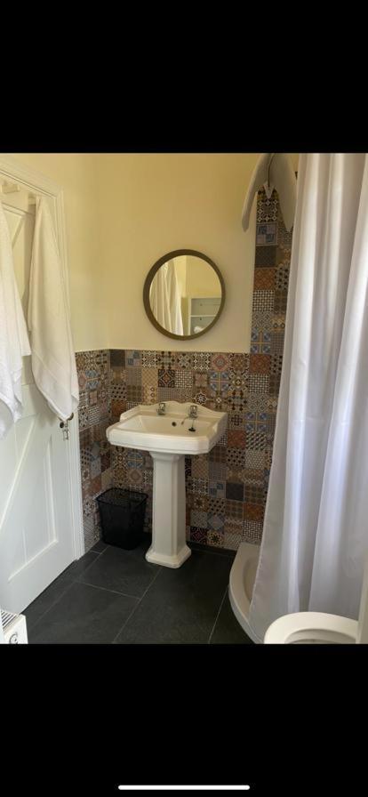 Yellow Heights Accommodation Tinahely 外观 照片